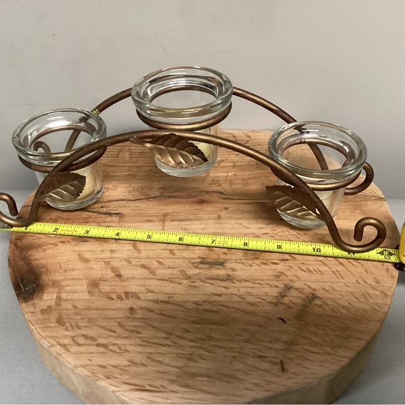 Solid Metal Crafted 3 Arch Votive Candle Holder - Floral Themed - Excellent - Picture 10 of 12